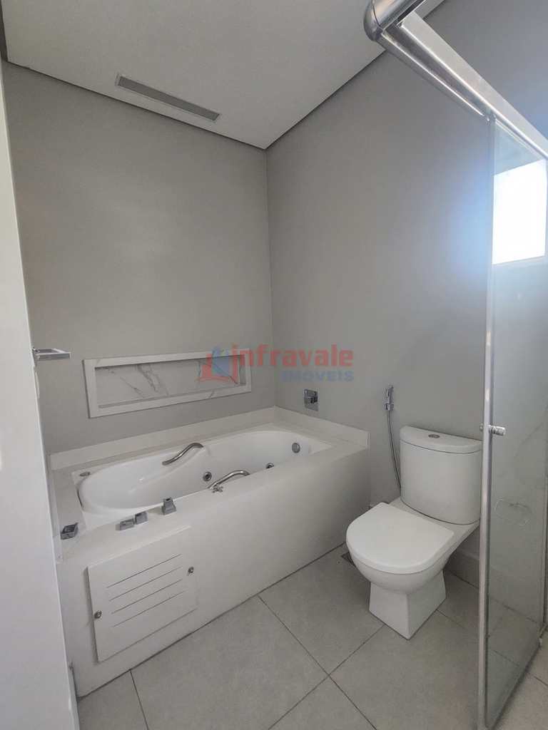 Sobrado de Condomínio em São José dos Campos, no bairro Condomínio Residencial Jaguary