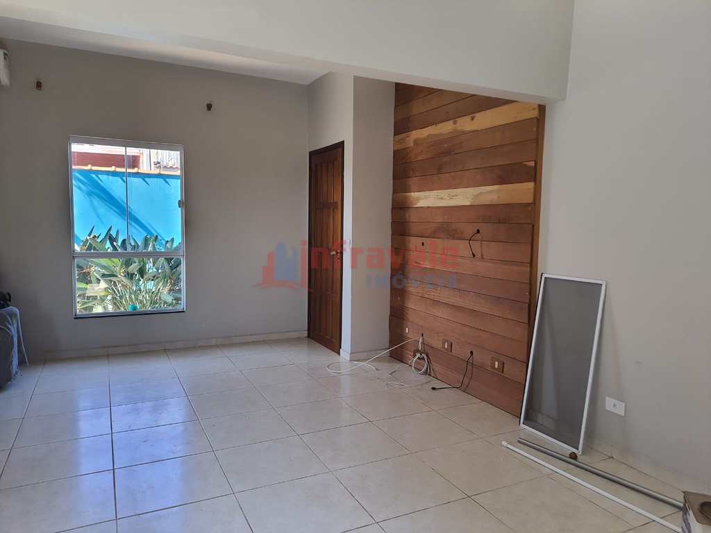 Casa em Jacareí, no bairro Jardim Terras de São João