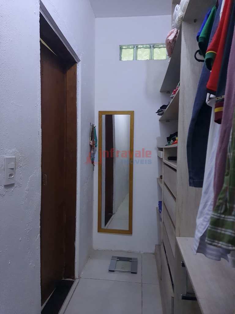 Casa em Jacareí, no bairro Jardim Terras de São João