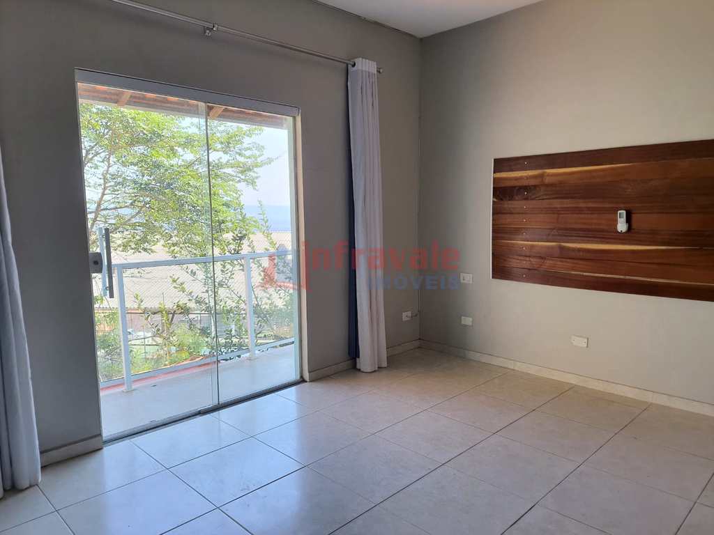 Casa em Jacareí, no bairro Jardim Terras de São João