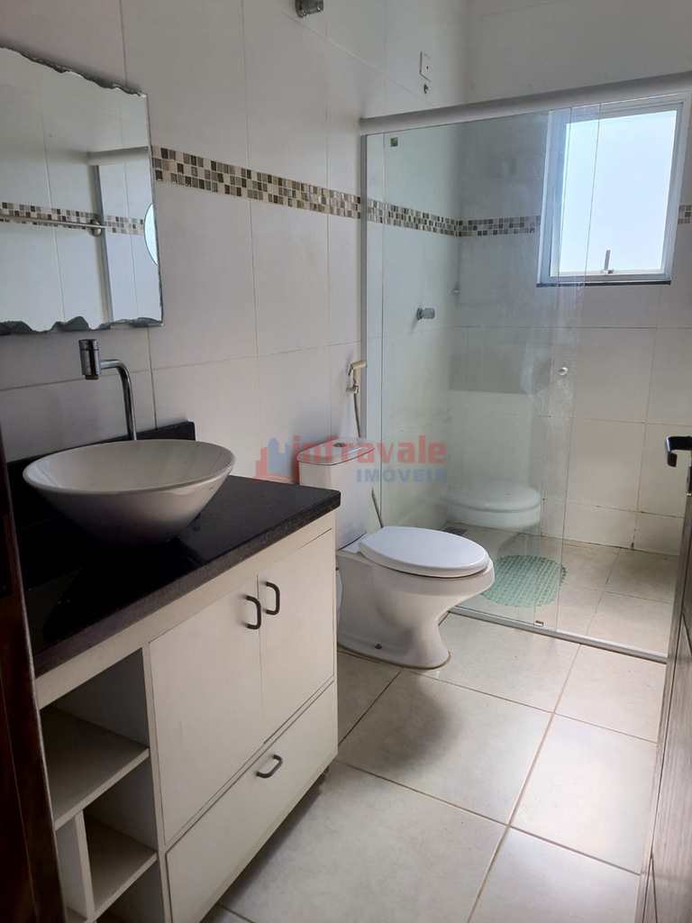 Casa em Jacareí, no bairro Jardim Terras de São João
