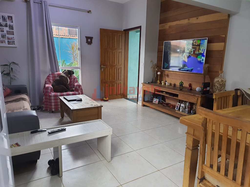 Casa em Jacareí, no bairro Jardim Terras de São João