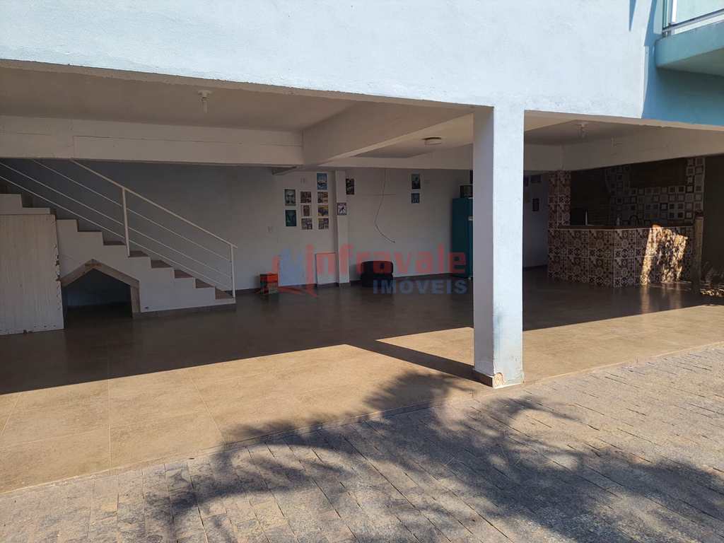 Casa em Jacareí, no bairro Jardim Terras de São João