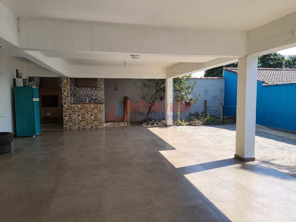 Casa em Jacareí, no bairro Jardim Terras de São João