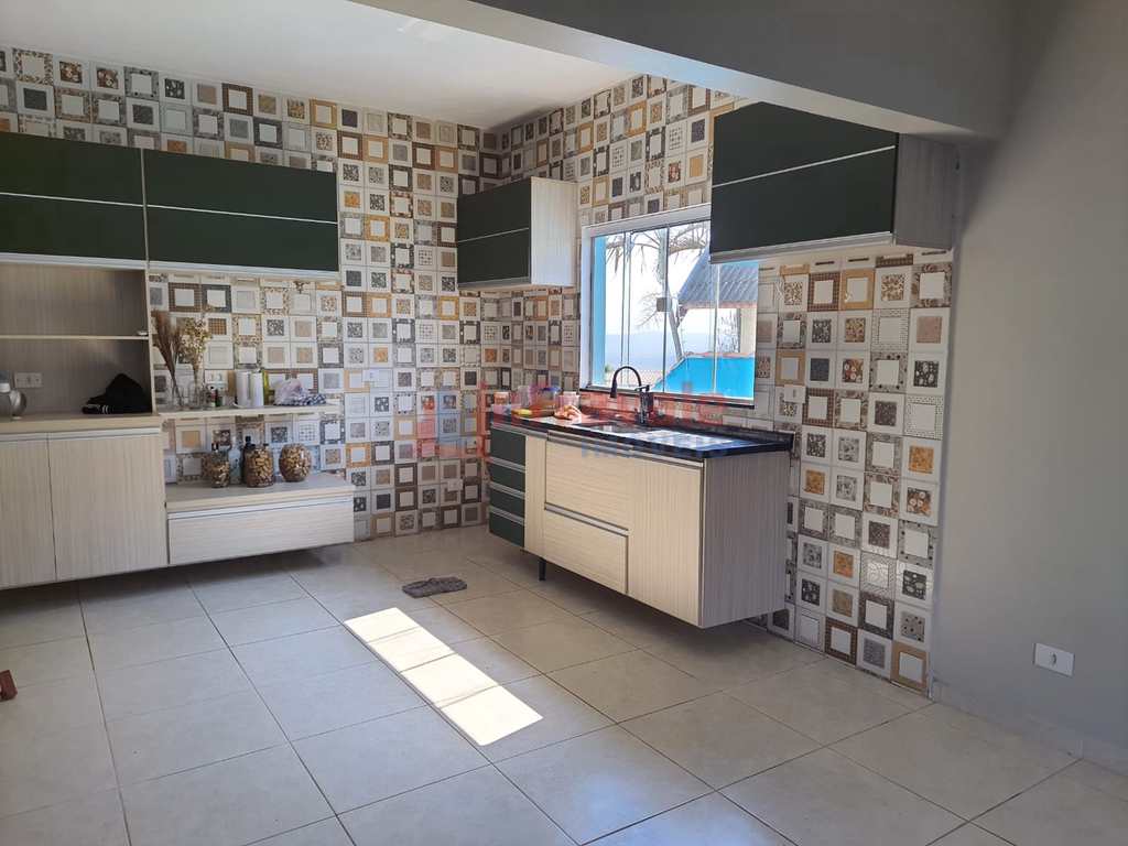 Casa em Jacareí, no bairro Jardim Terras de São João