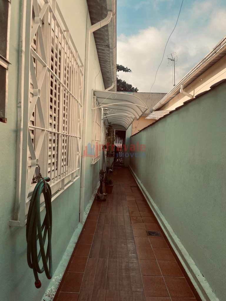Casa em Jacareí, no bairro Parque Brasil