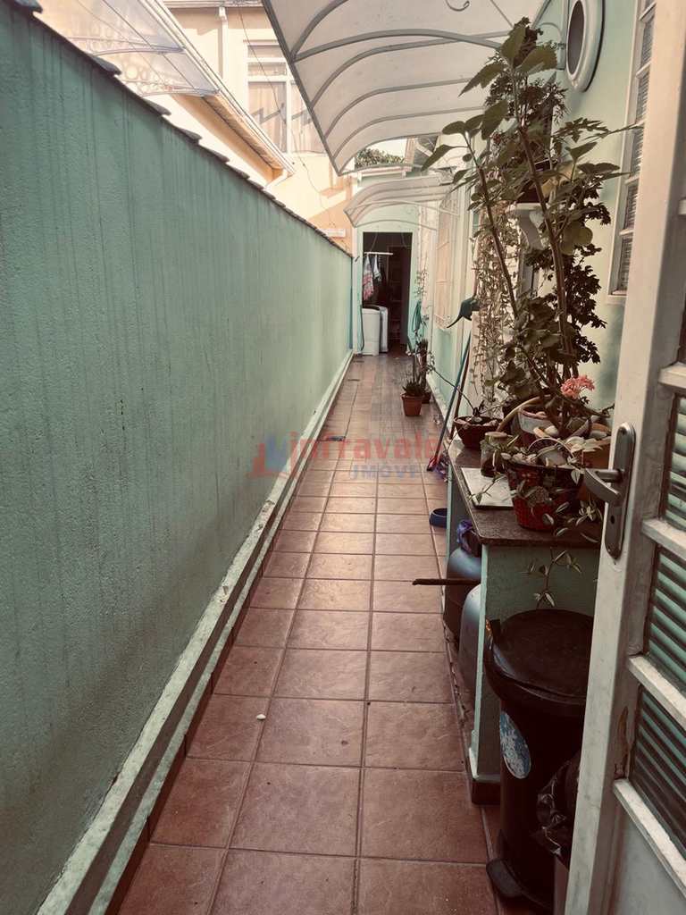 Casa em Jacareí, no bairro Parque Brasil