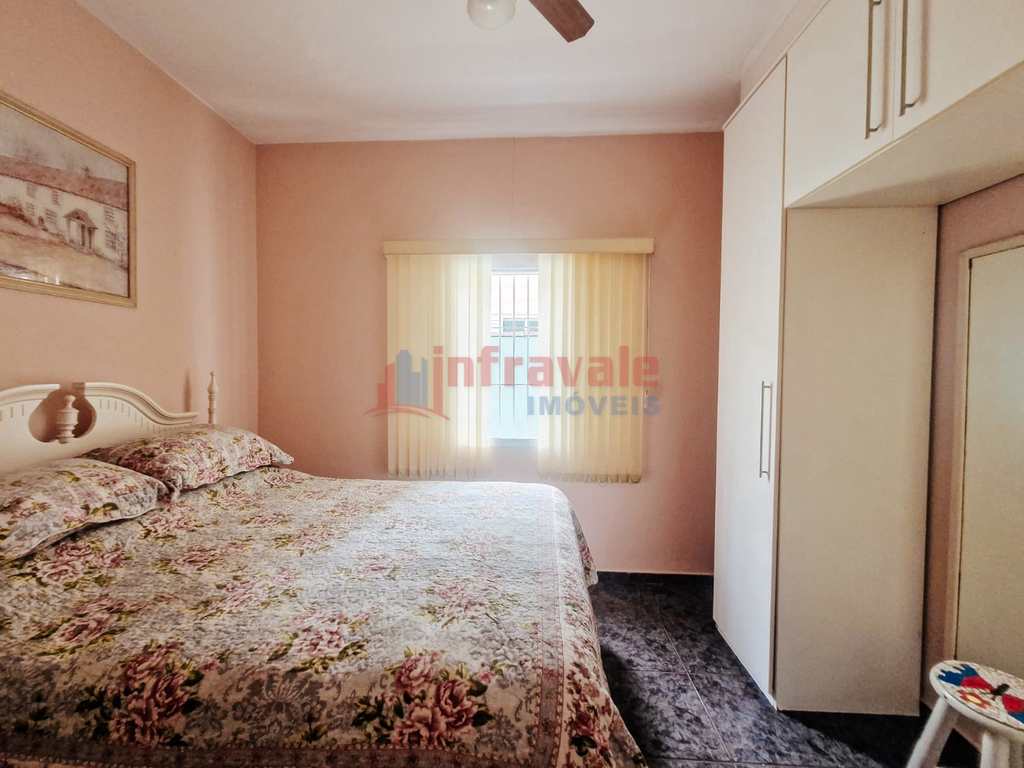 Casa em Jacareí, no bairro Parque Brasil