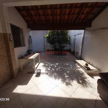 Casa em Jacareí, bairro Jardim Elza Maria