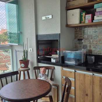 Apartamento em Jacareí, bairro Centro
