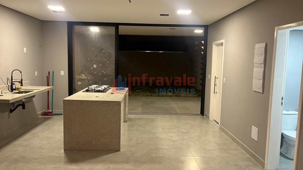 Sobrado de Condomínio em Jacareí, no bairro Jardim Central Park