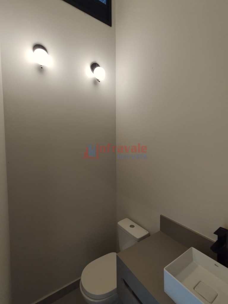 Casa de Condomínio em São José dos Campos, no bairro Putim