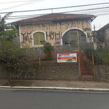 Casa em Jacareí, bairro Centro
