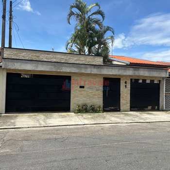 Casa em São José dos Campos, bairro Residencial União