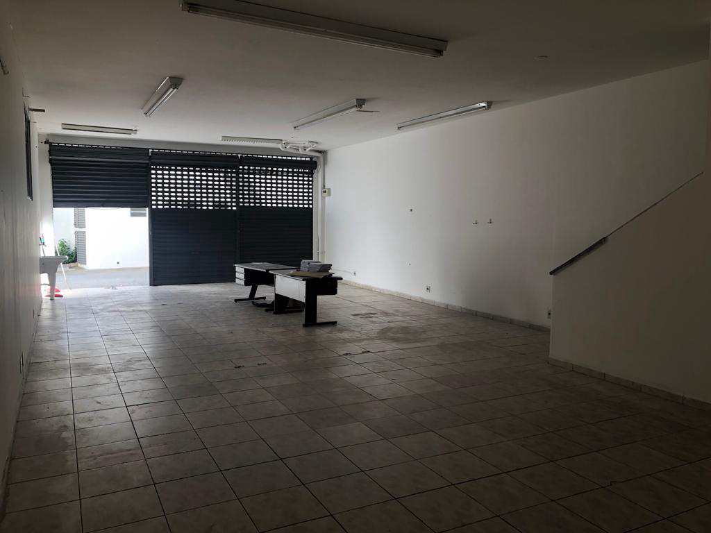 Conjunto Comercial em São Paulo, no bairro Vila Guarani (Z Sul)