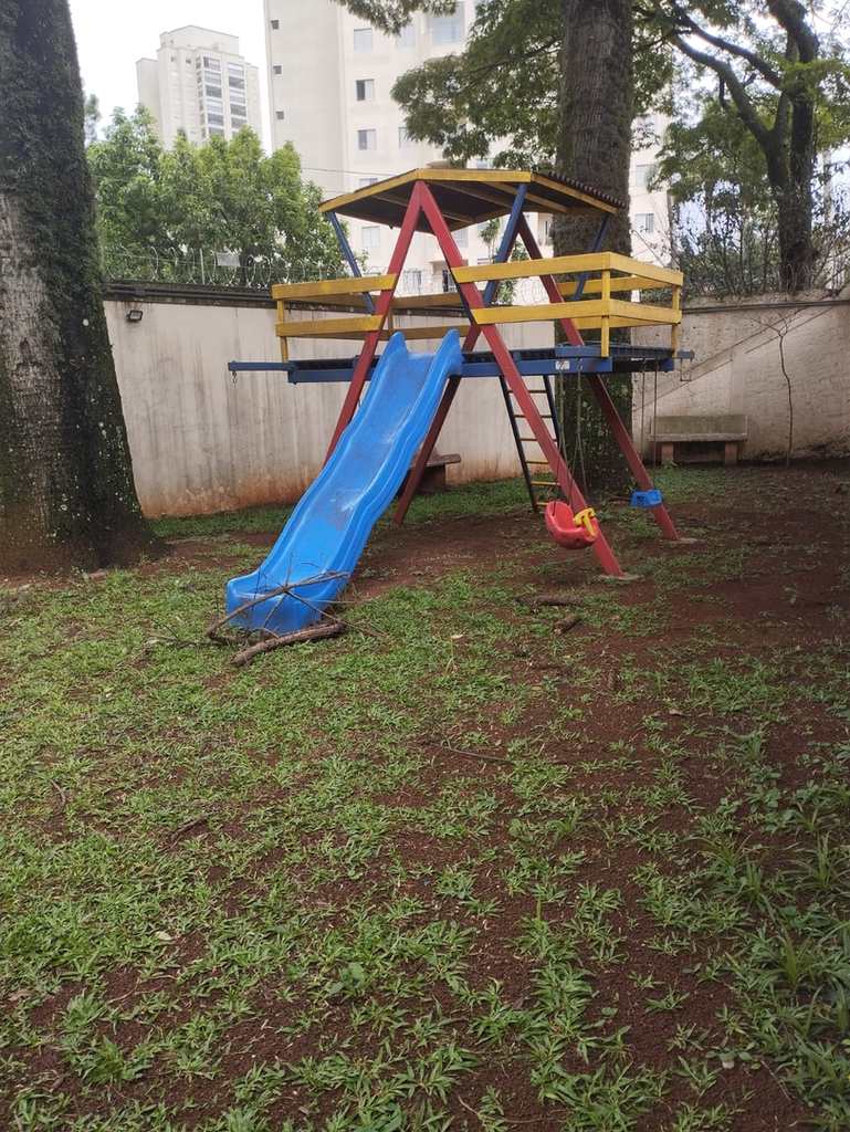 Apartamento em São Paulo, no bairro Vila Firmiano Pinto