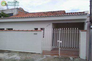 Casa, código 3843 em Taubaté, bairro Vila Jaboticabeira