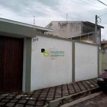 Casa em Tremembé, bairro Centro