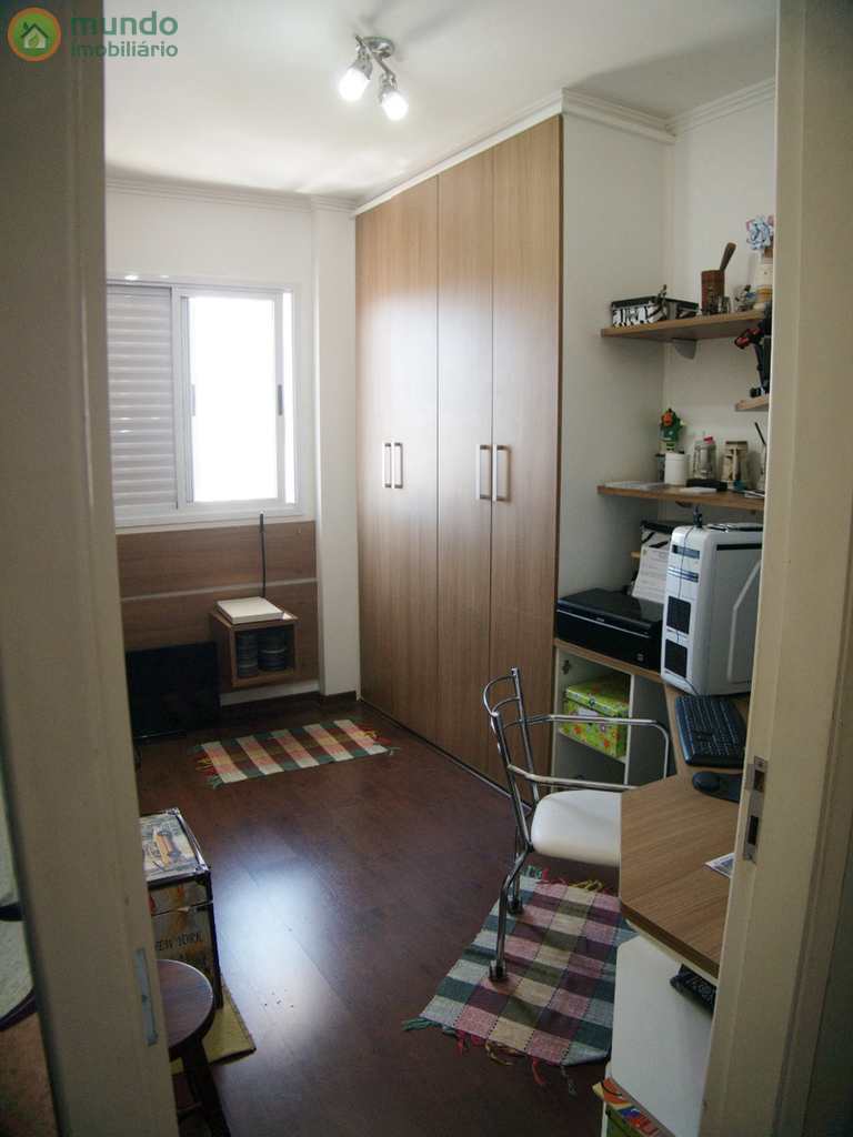Apartamento em Taubaté, no bairro Barranco
