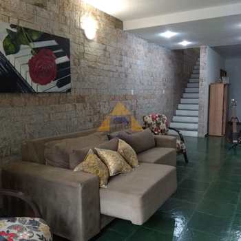Sobrado em Ribeirão Pires, bairro Suíssa