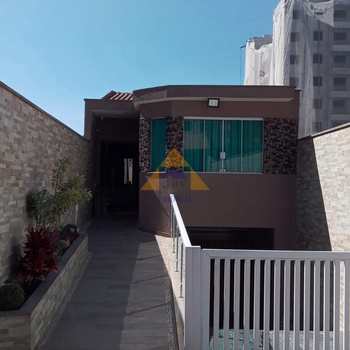 Casa em Santo André, bairro Santa Maria