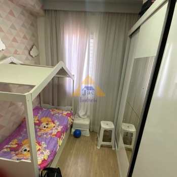 Apartamento em Santo André, bairro Vila Pires