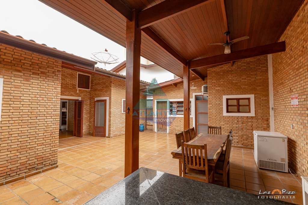 Casa em Ubatuba, no bairro Condomínio Lagoinha