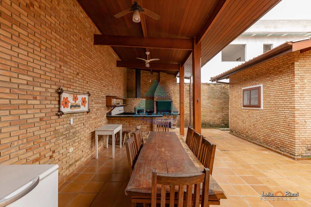 Casa em Ubatuba, no bairro Condomínio Lagoinha