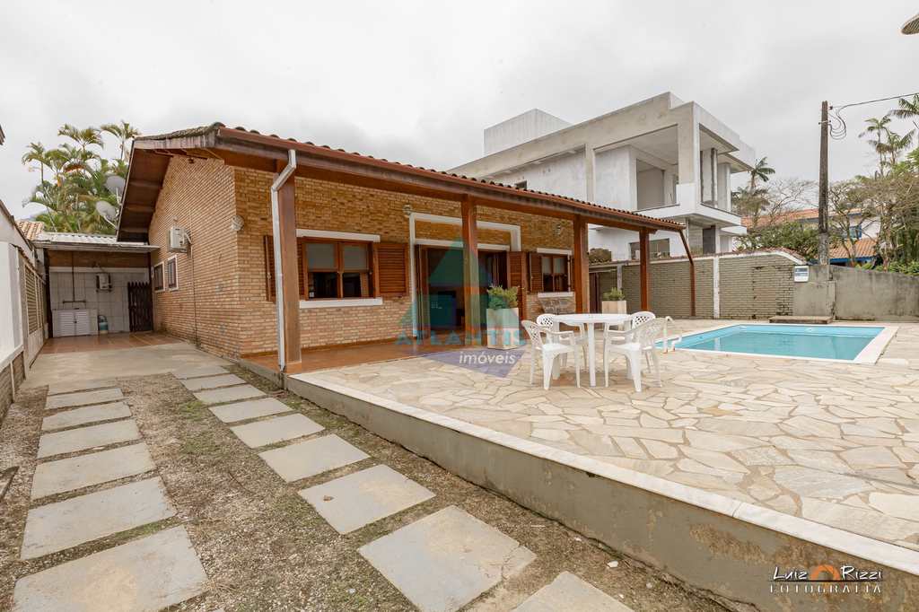 Casa em Ubatuba, no bairro Condomínio Lagoinha