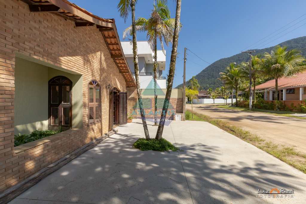 Casa em Ubatuba, no bairro Condomínio Lagoinha