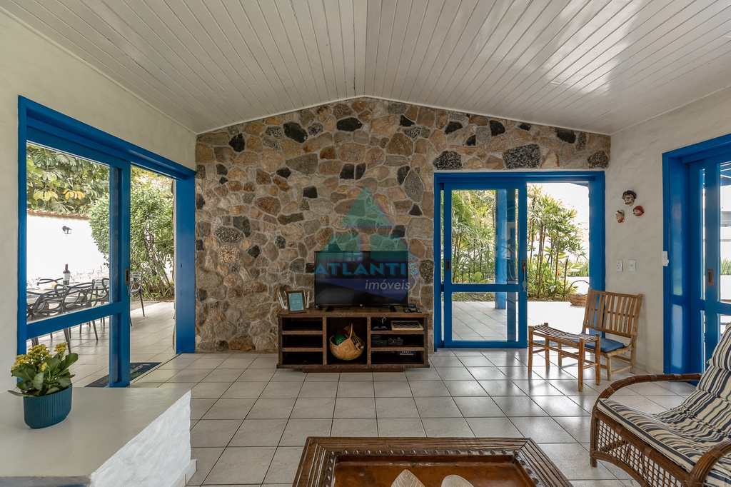 Casa em Ubatuba, no bairro Condomínio Lagoinha