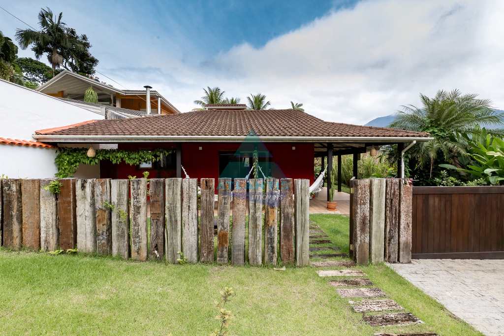Casa em Ubatuba, no bairro Recanto da Lagoinha