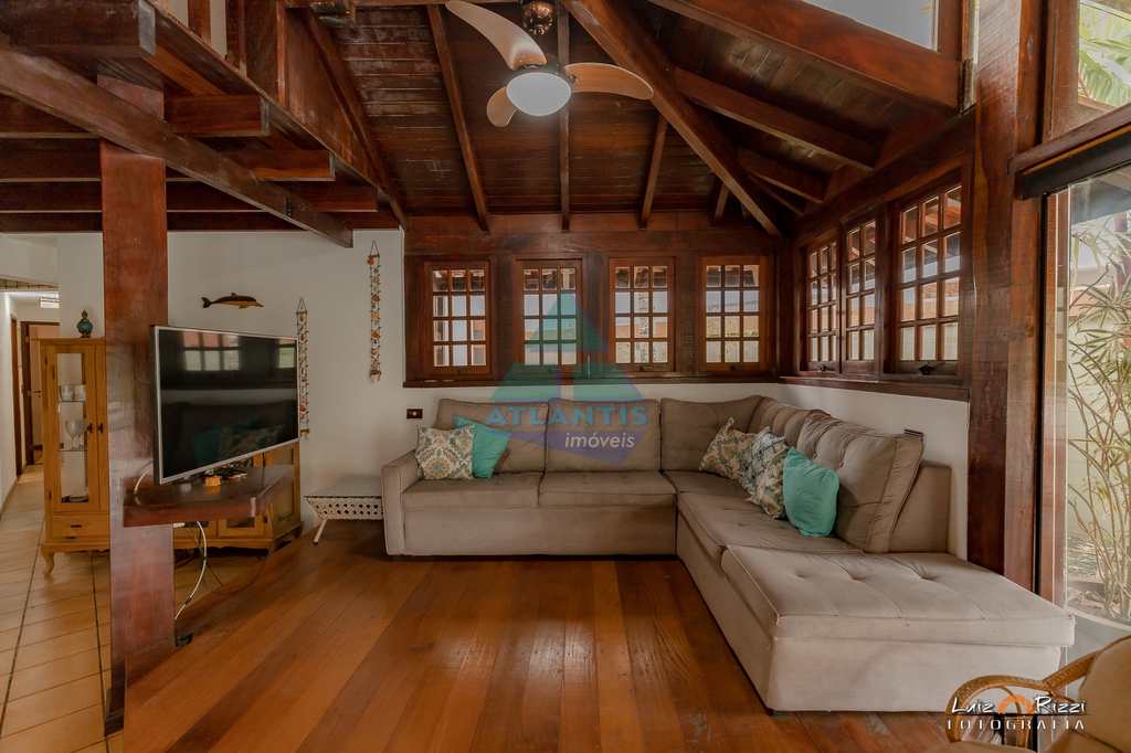 Casa em Ubatuba, no bairro Condomínio Lagoinha