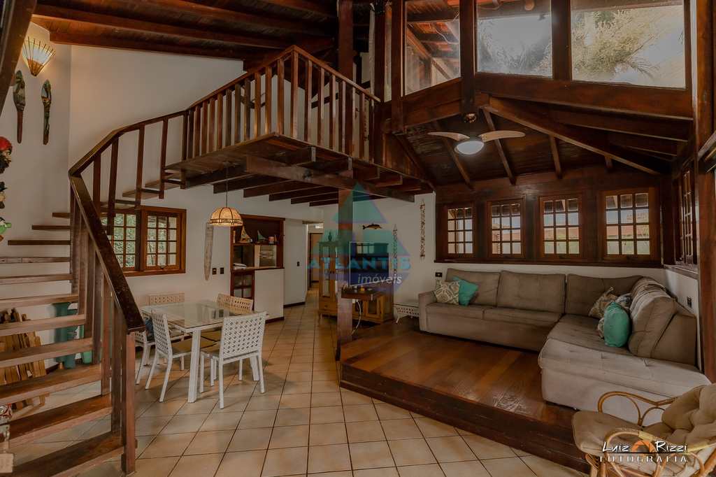 Casa em Ubatuba, no bairro Condomínio Lagoinha
