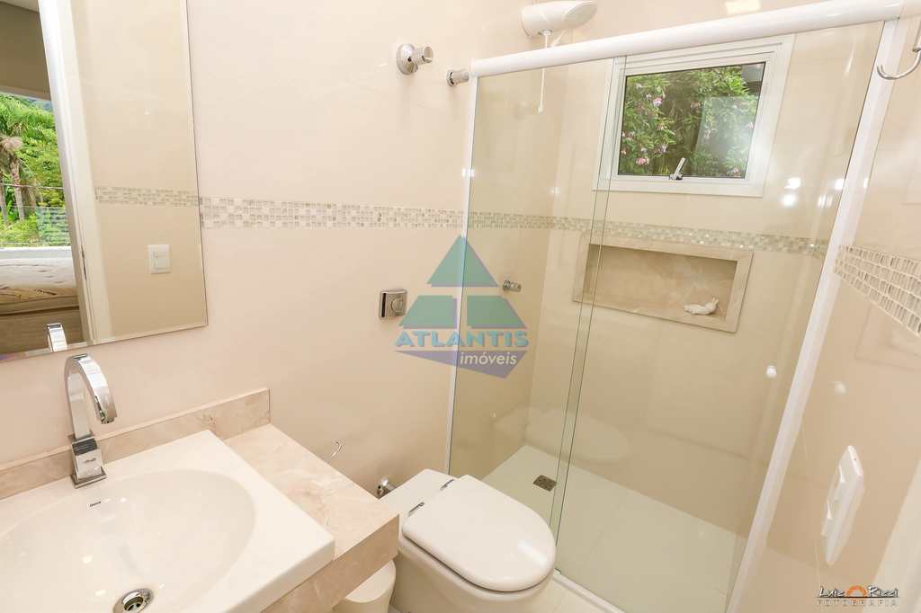 Casa em Ubatuba, no bairro Condominio Capitanias