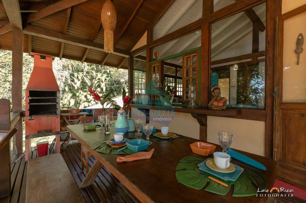 Casa em Ubatuba, no bairro Praia Grande do Bonete