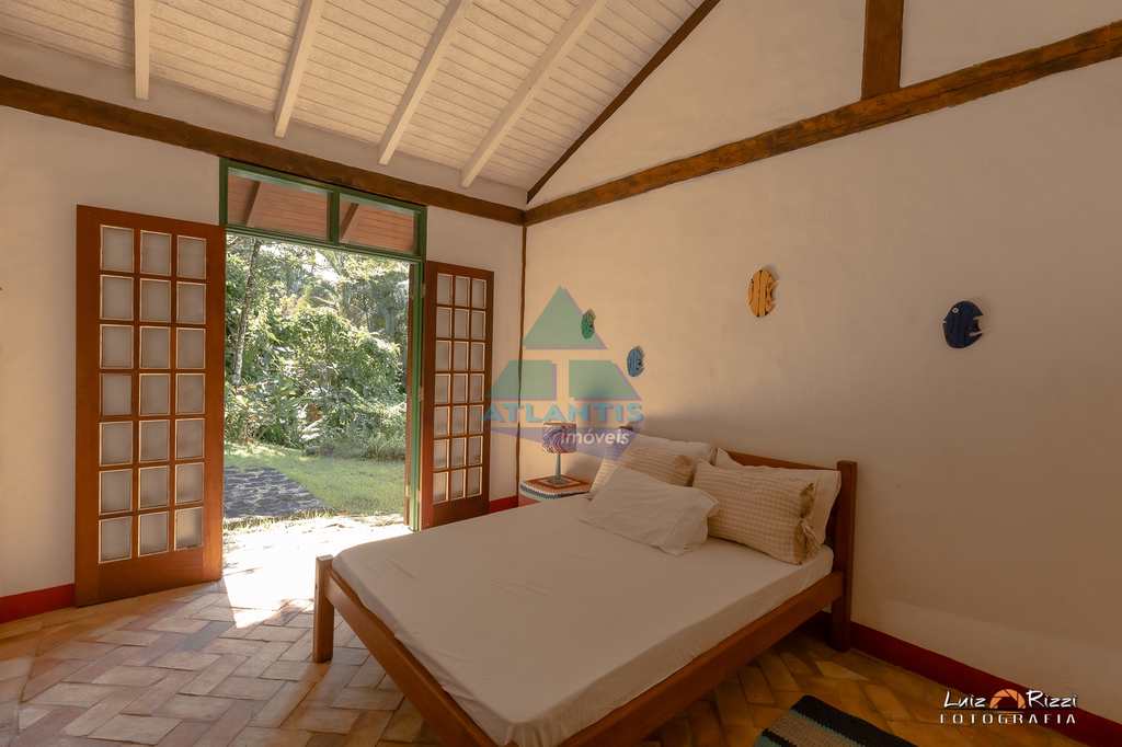 Casa em Ubatuba, no bairro Praia Grande do Bonete