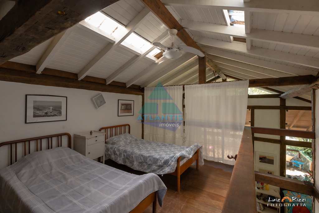 Casa em Ubatuba, no bairro Praia Grande do Bonete