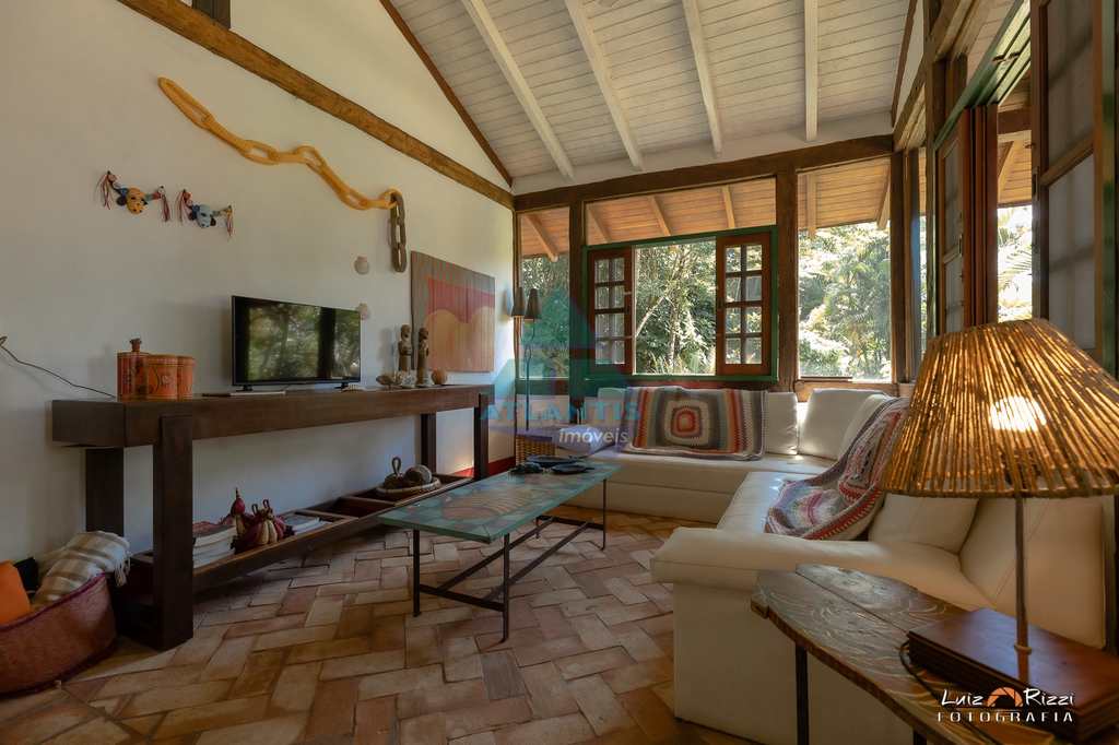 Casa em Ubatuba, no bairro Praia Grande do Bonete