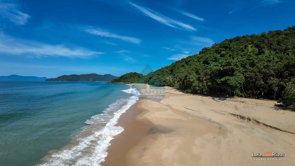 Casa em Ubatuba, no bairro Praia Grande do Bonete
