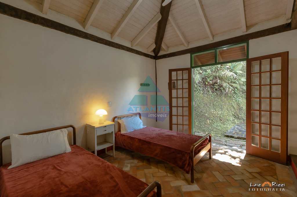 Casa em Ubatuba, no bairro Praia Grande do Bonete