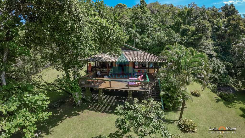 Casa em Ubatuba, no bairro Praia Grande do Bonete