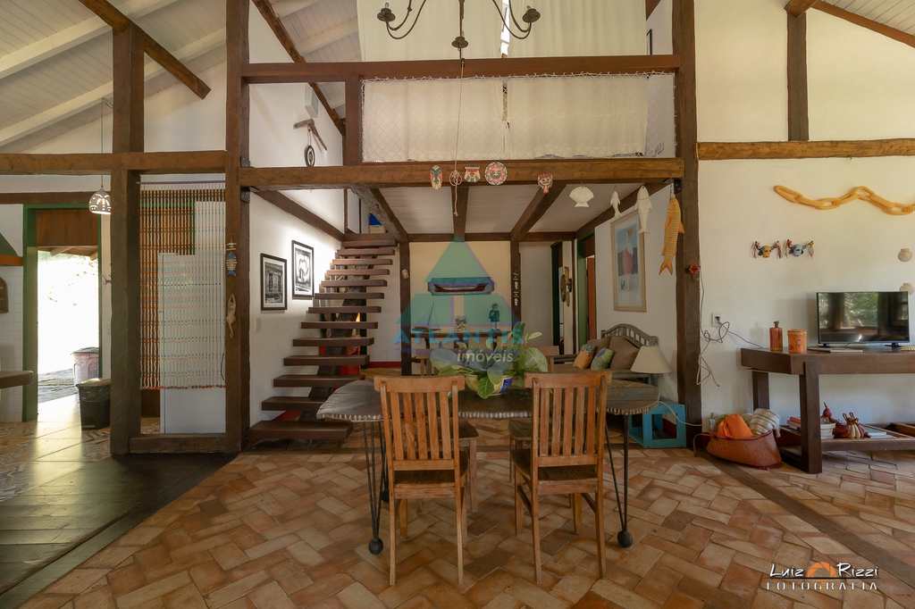 Casa em Ubatuba, no bairro Praia Grande do Bonete
