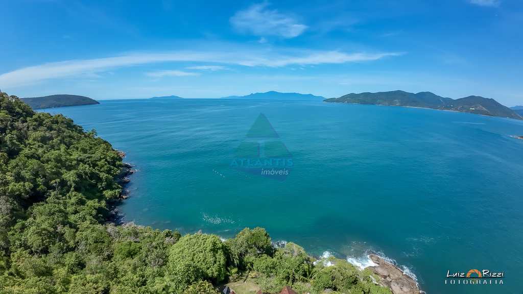 Casa em Ubatuba, no bairro Praia Grande do Bonete