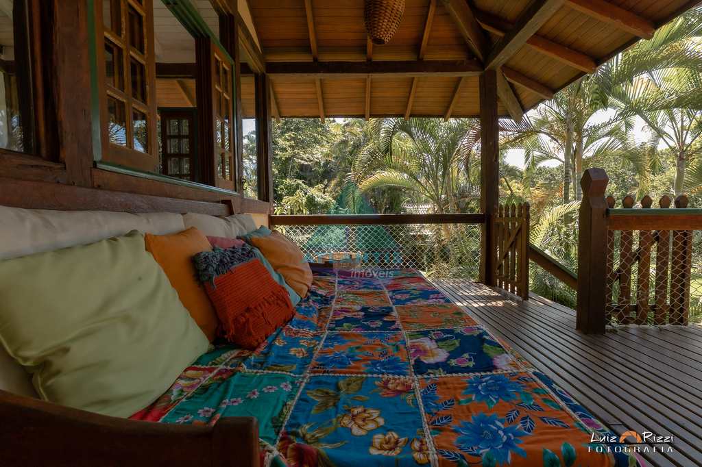 Casa em Ubatuba, no bairro Praia Grande do Bonete