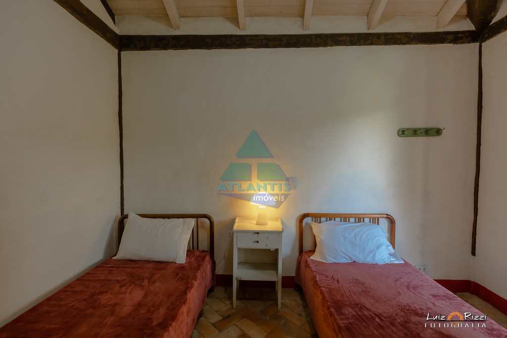 Casa em Ubatuba, no bairro Praia Grande do Bonete