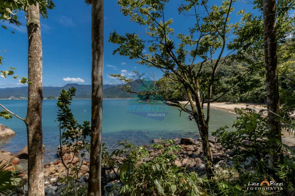 Casa em Ubatuba, no bairro Praia Grande do Bonete