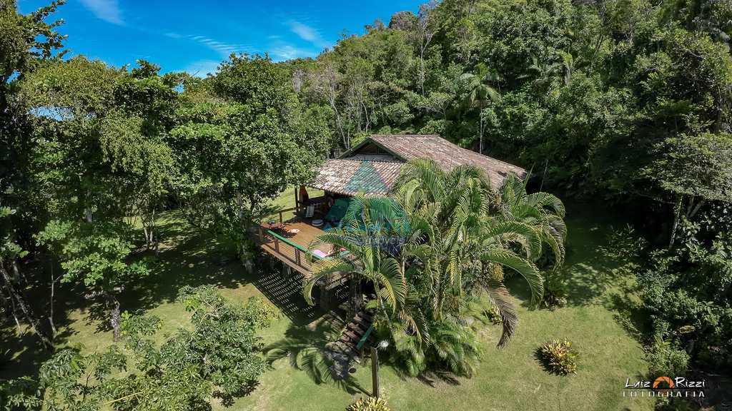 Casa em Ubatuba, no bairro Praia Grande do Bonete