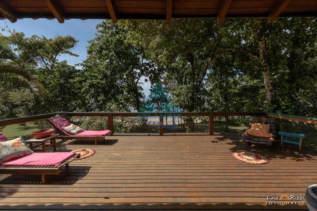 Casa em Ubatuba, no bairro Praia Grande do Bonete