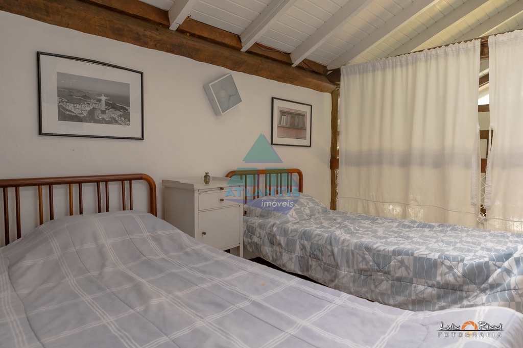 Casa em Ubatuba, no bairro Praia Grande do Bonete